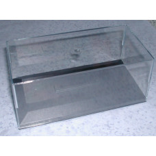 10 transparante vitrine covers incl. zwarte sokkel1:43 / Atlas